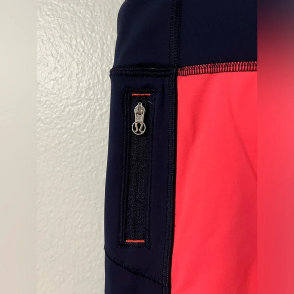 Lululemon Pump It Up Pant Inkwell/Light Flare Size 4 like new ankle length - Picture 3 of 7